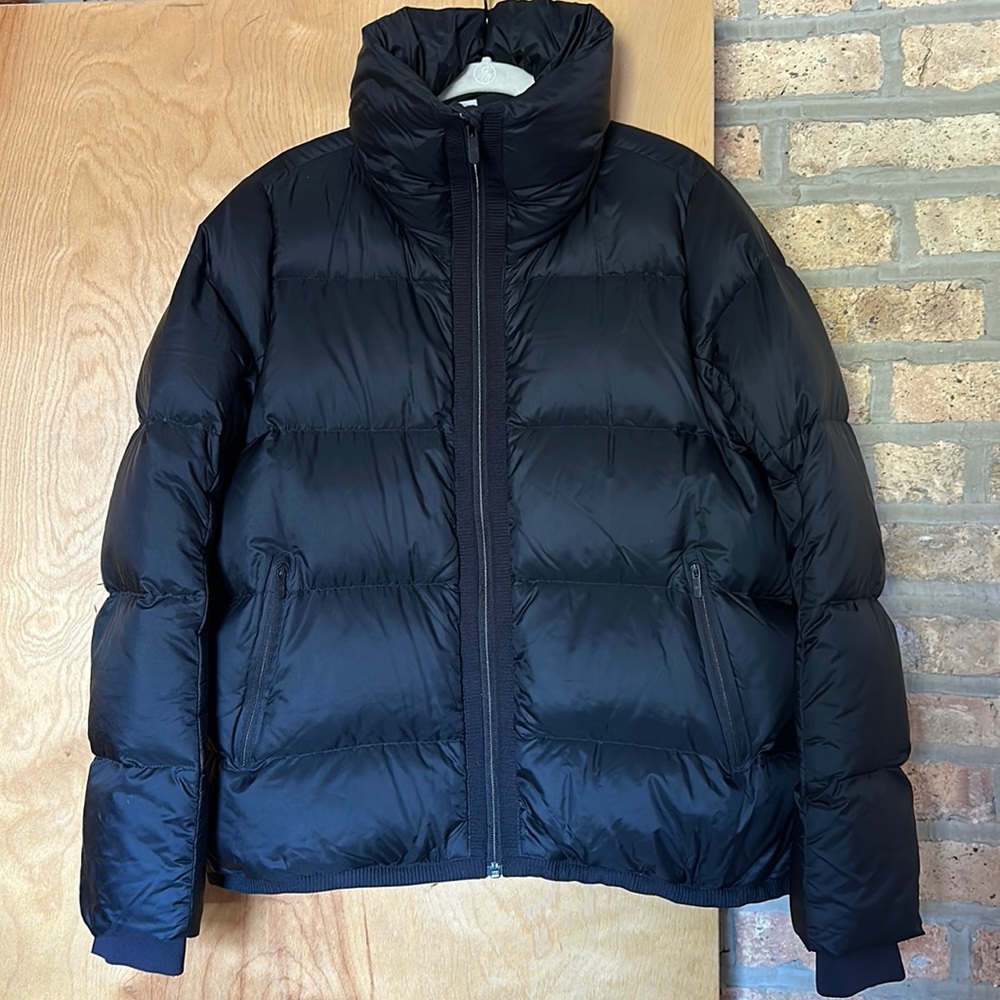Lululemon Cloudscape Jacket. Black. Size 6.